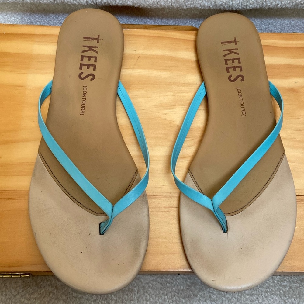 tkees flip flops / sandals